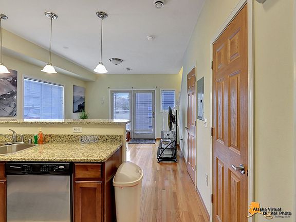4th image of 221-243 W 13th Ave #227