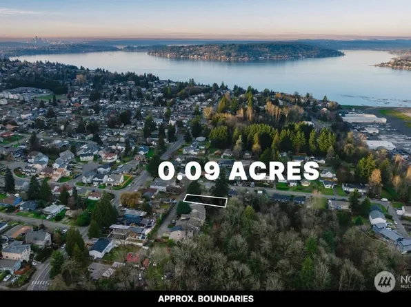 672 Lind Avenue NW, Renton, WA 98057