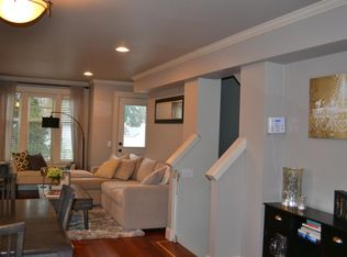 9608 Roosevelt Way NE APT C, Seattle, WA 98115