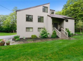 422 Austin Rd, Mahopac, NY 10541