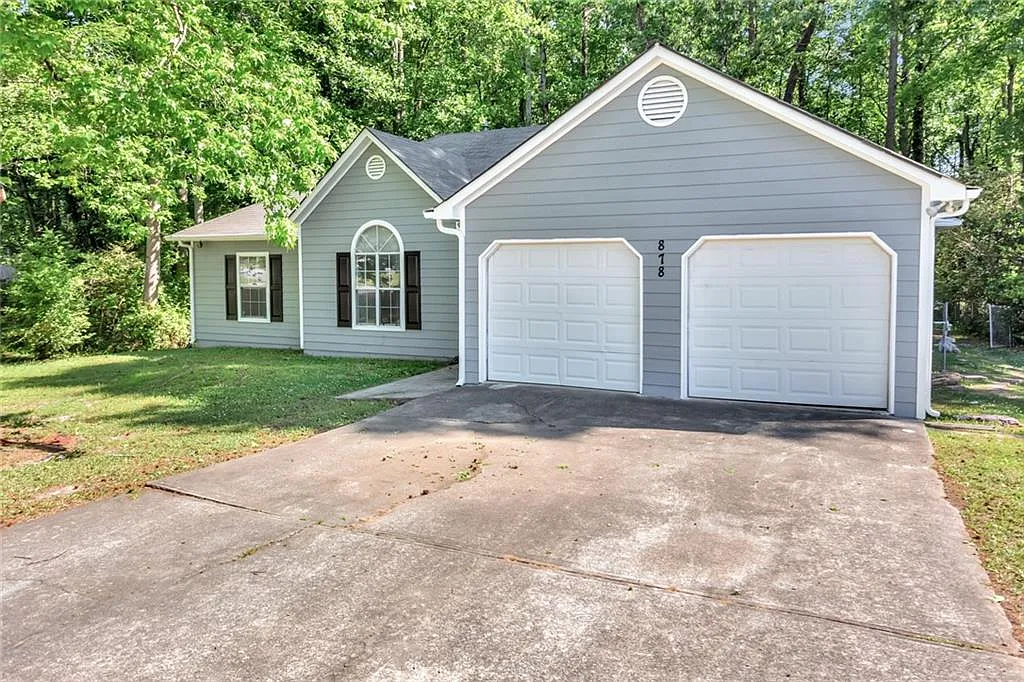 3 bed, 2.0 bath, 1500 sqft, $2,200 — Photo 3