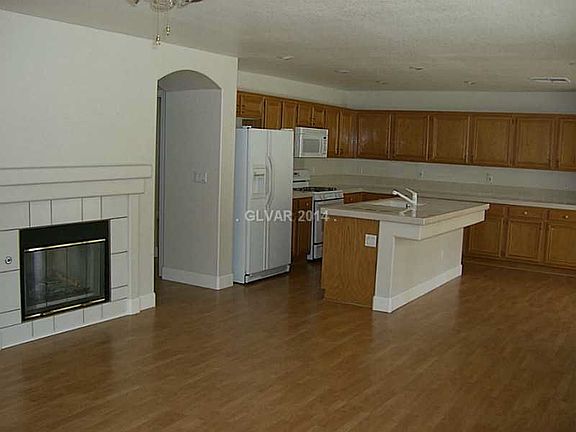 4th image of 253 Casoria Ave