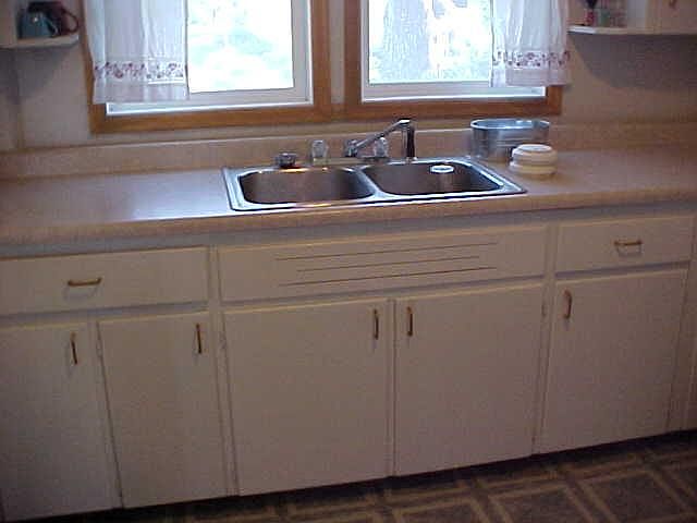 2nd image of 110 E 20th St