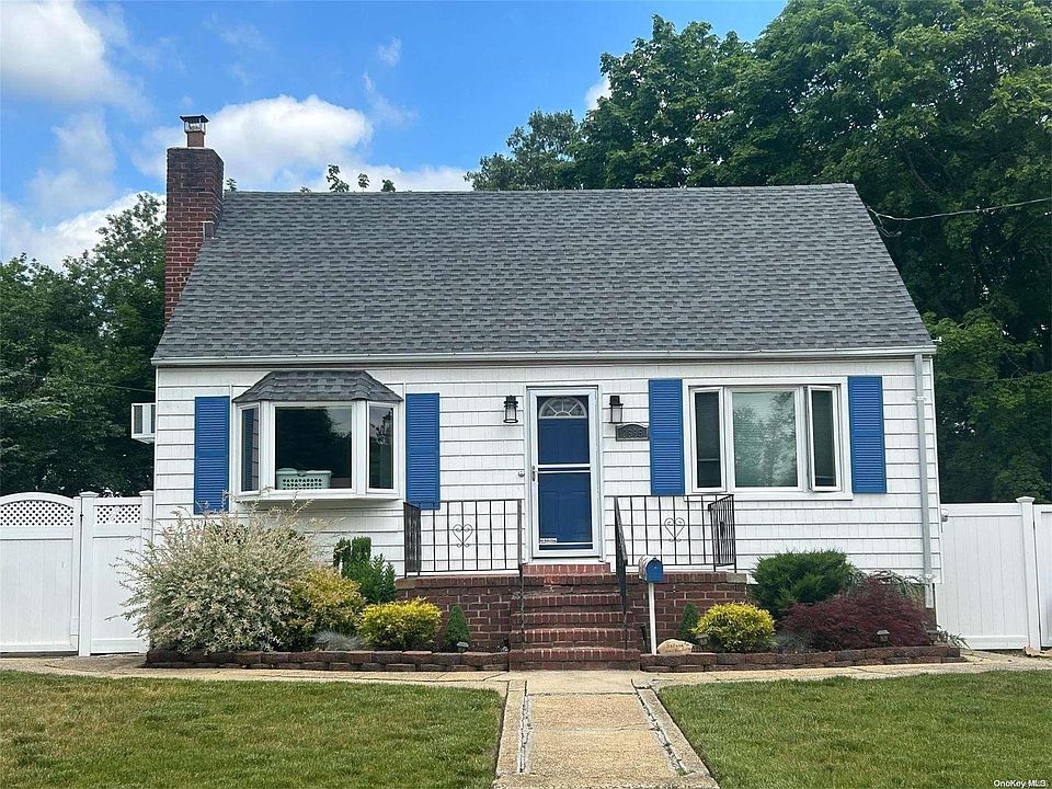 1st image of 2665 Forest Avenue