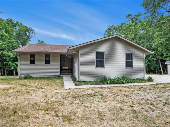 651 Terre Coupe St, Buchanan, MI 49107
