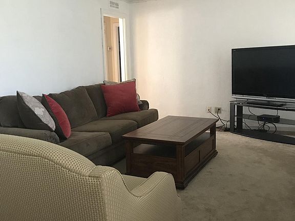 Family Room (before new paint)