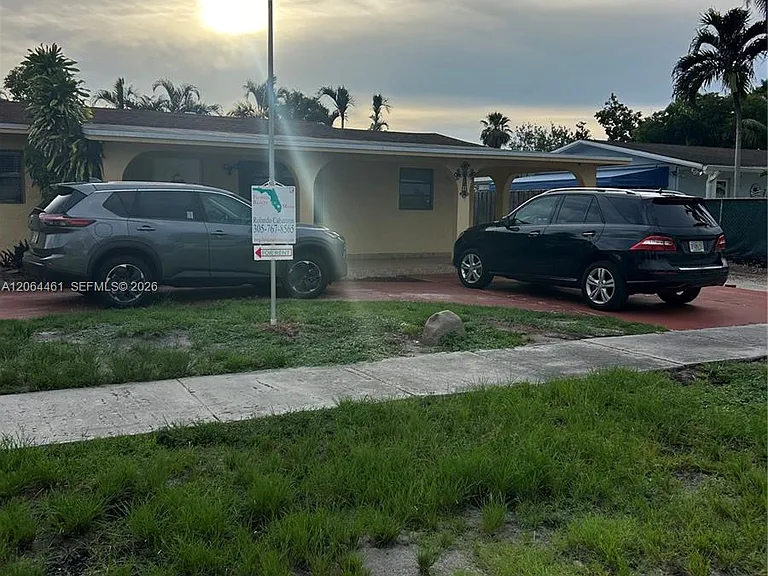 19710 NW 51st Ave — Photo 3