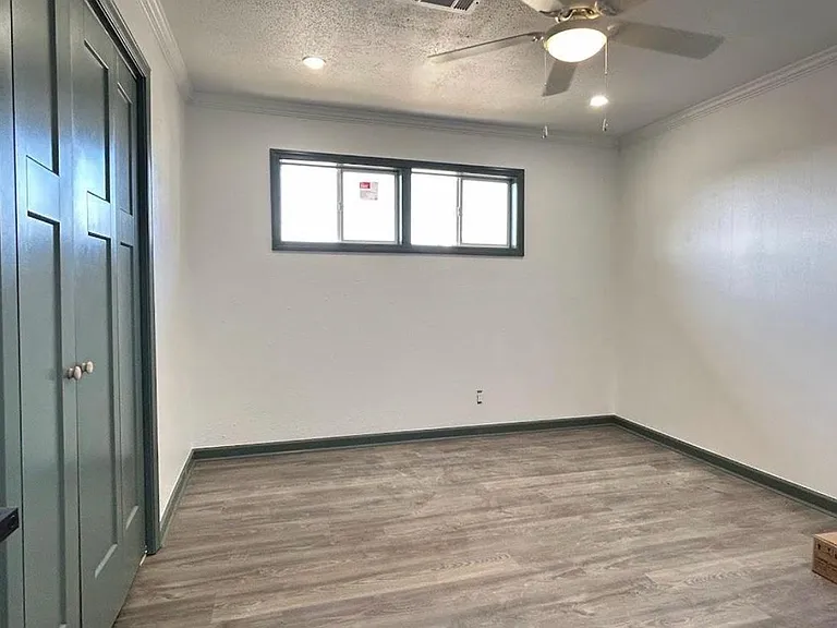 1880 W Kaywood Ln — Photo 6