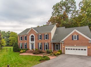 5617 Griffith Farm Rd, Rockville, MD 20855