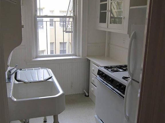4th image of 72 Kirkland St APT 23