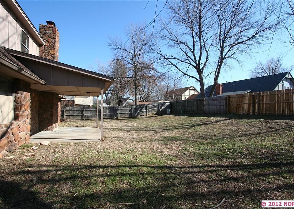 2nd image of 2511 W Quincy Cres S