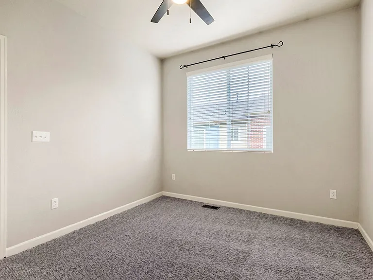 2230 Tamarac St — Photo 11
