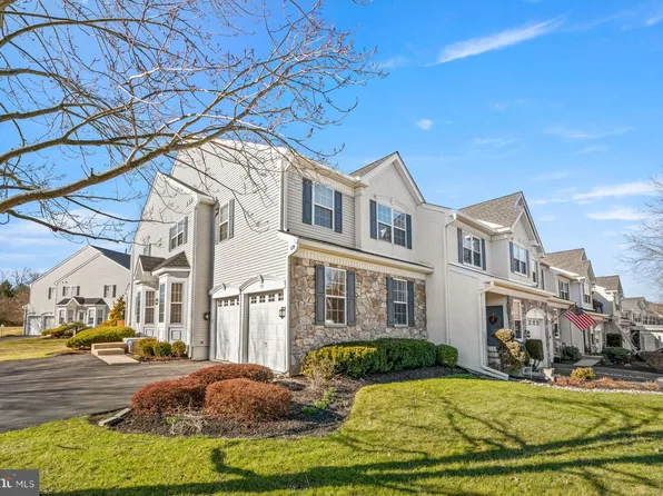 133 Portsmouth Cir, Glen Mills, PA 19342