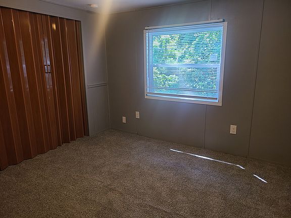 5th image of 713 Schissler Rd