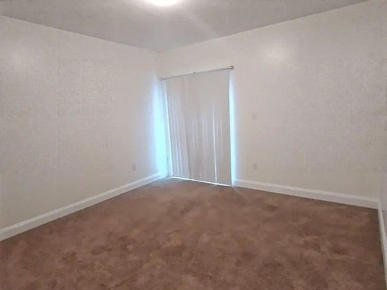 2032 Jefferson St #1 — Photo 19
