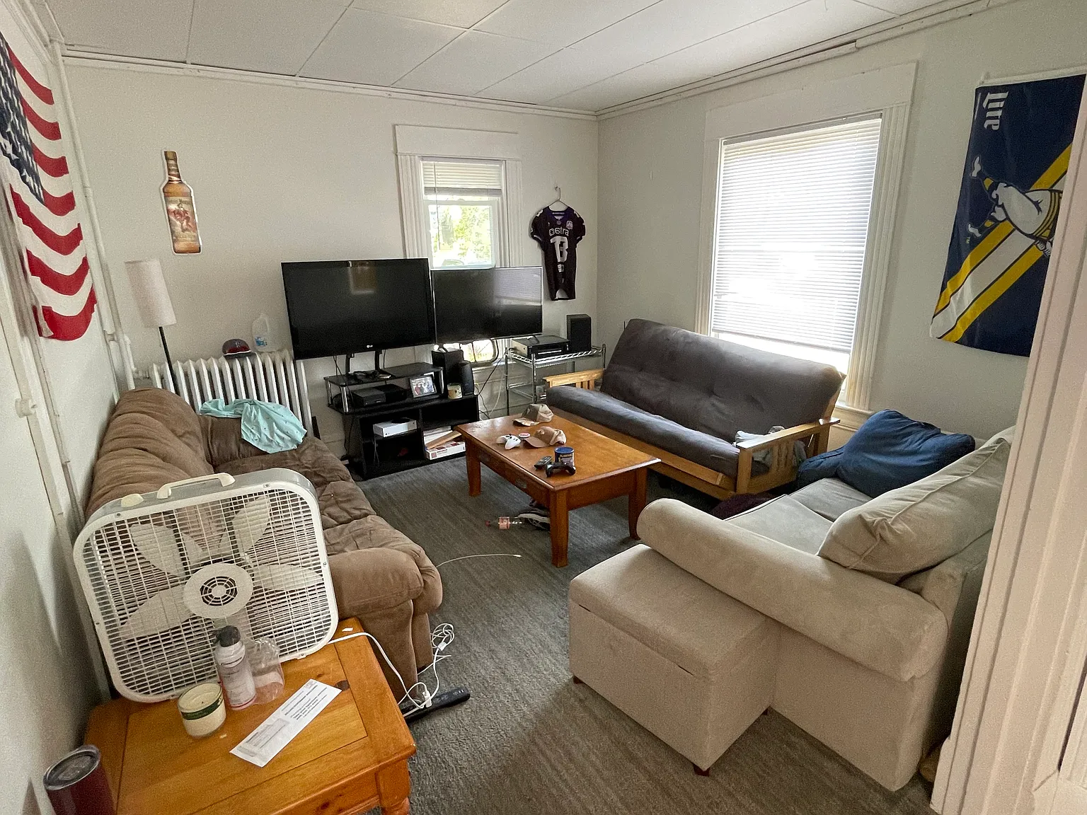4 bed, 1.5 bath, 1500 sqft, $1,800 — Photo 2