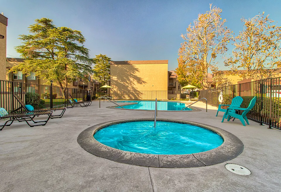 Monterey Villas
