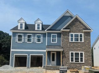 8264 Colling Manor Ct, Alexandria, VA 22308