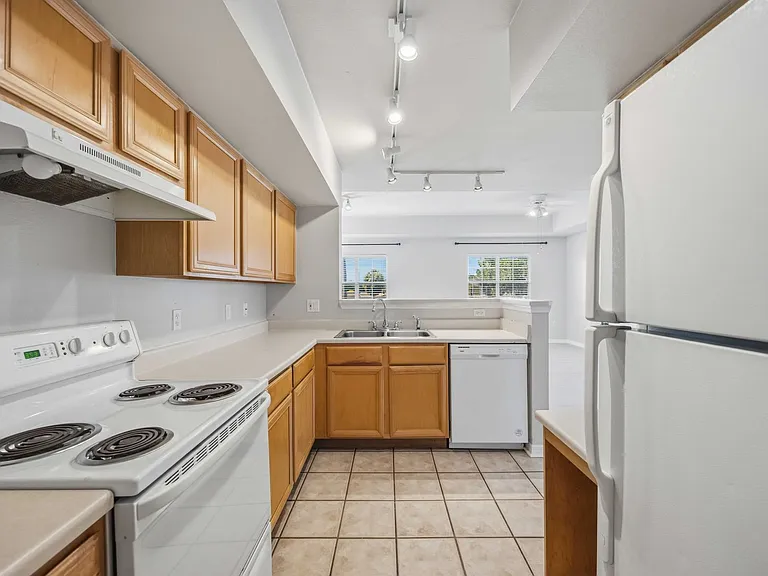 1195 Villagio Cir #208 — Photo 15