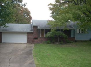 2885 Penny Ln, Youngstown, OH 44515