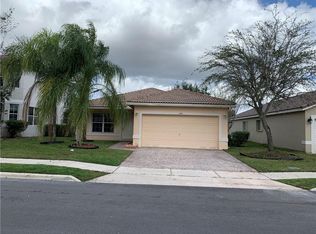 11859 SW 7th St, Pembroke Pines, FL 33025