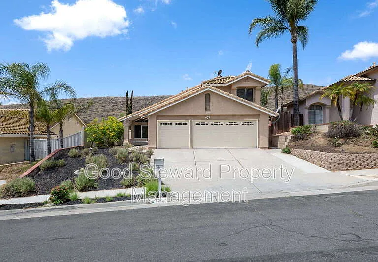 734 Morita Dr — Photo 2