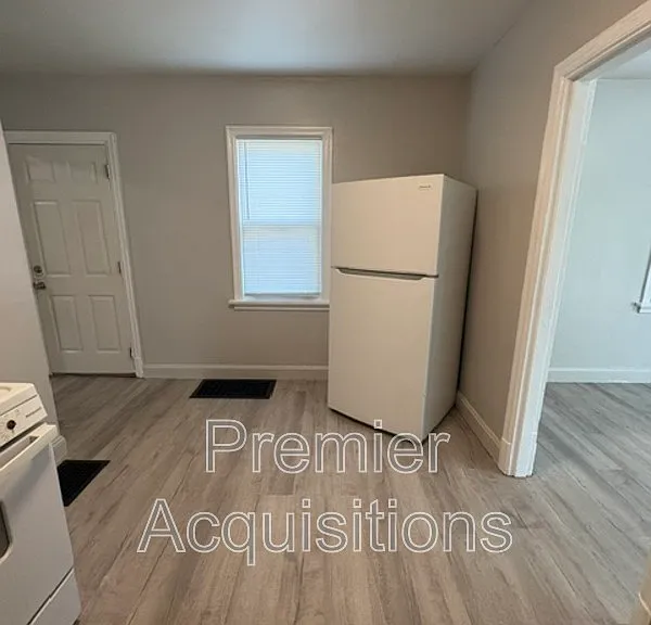478 Dulaney Ave — Photo 4