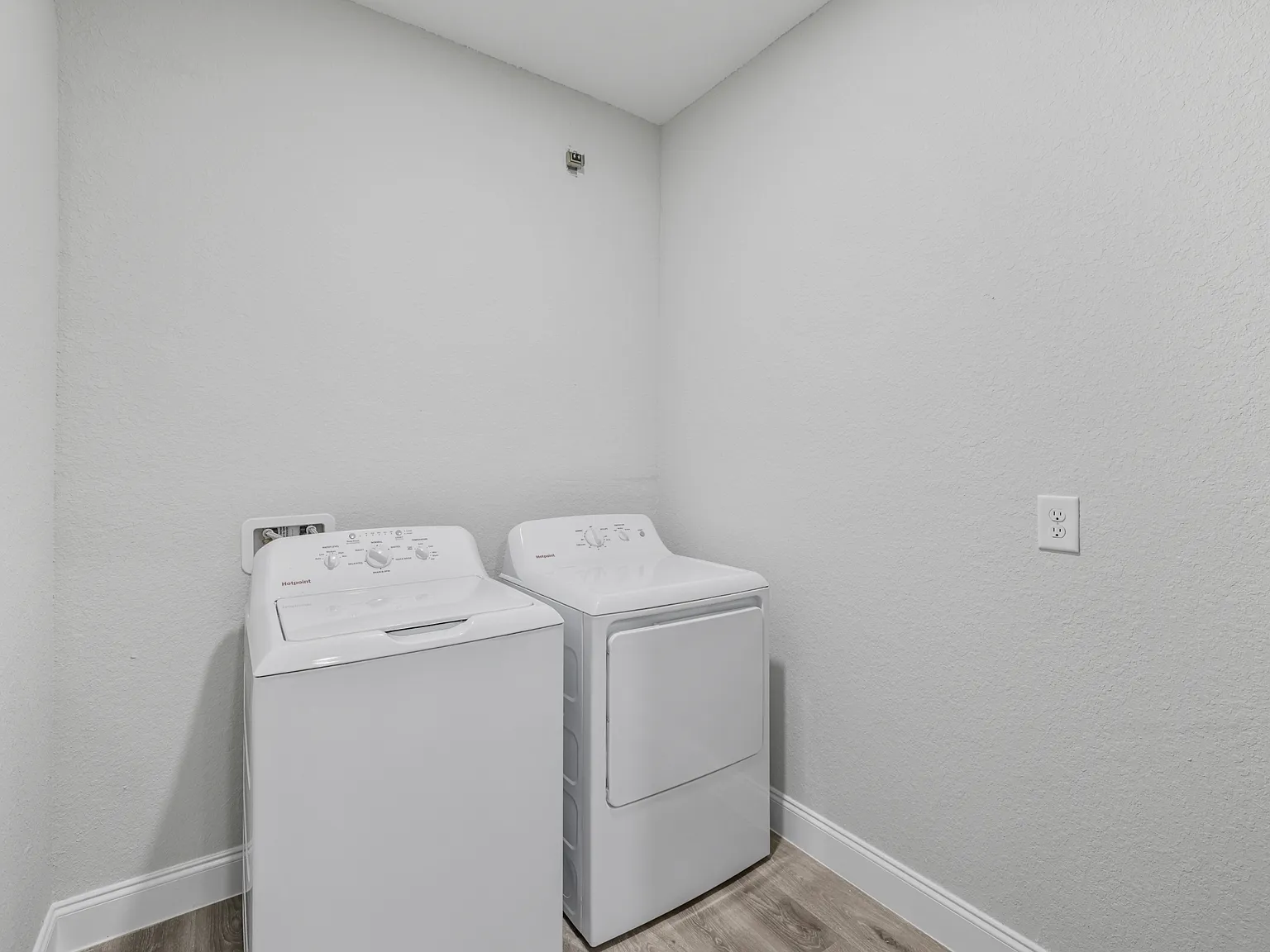 1134 Sunrise Boulevard - 1 — Photo 4