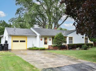 4954 S 31st St, Greenfield, WI 53221