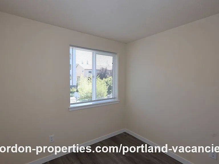 5407 SE 121st Ave — Photo 33