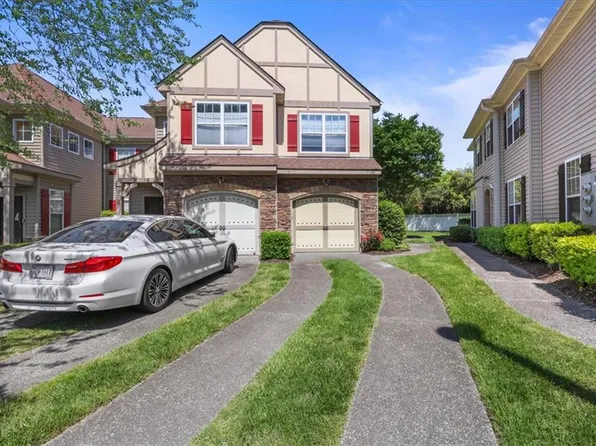 5520 Goose Pond Ln, Virginia Beach, VA 23455