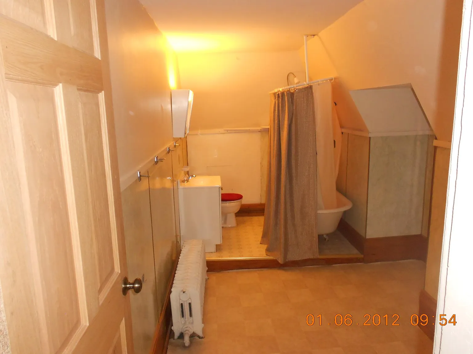 3 bed, $1,200 — Photo 4