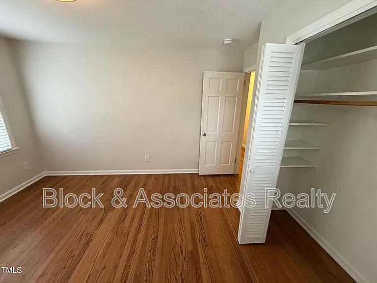 212 Sampson St — Photo 26