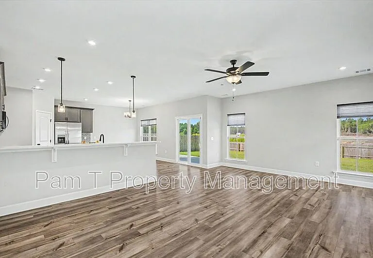 203 Alyssa Ave — Photo 6