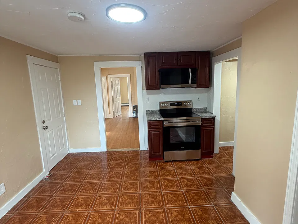 43 Parker Ave #2