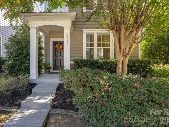 13102 Heath Grove Dr, Huntersville, NC 28078