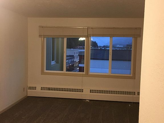 Generic living room photo. South facing view not water side.