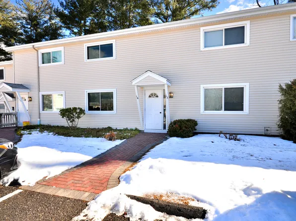 74 Washington Road APT 14, Woodbury, CT 06798