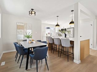 236 N Silverview Way NW, Calgary, AB T3B3K3