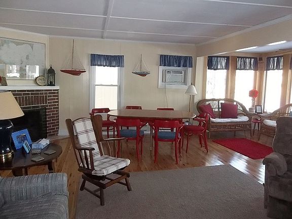 3rd image of 324 Sycamore Ave