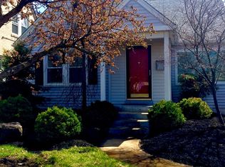 904 Hess Ln, Louisville, KY 40217