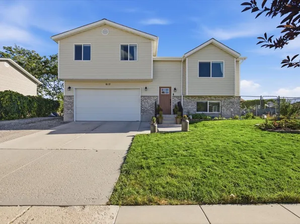 612 E Barbed Wire Dr, Grantsville, UT 84029