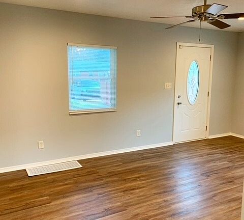 4th image of 5055 Emerson Court South Dr