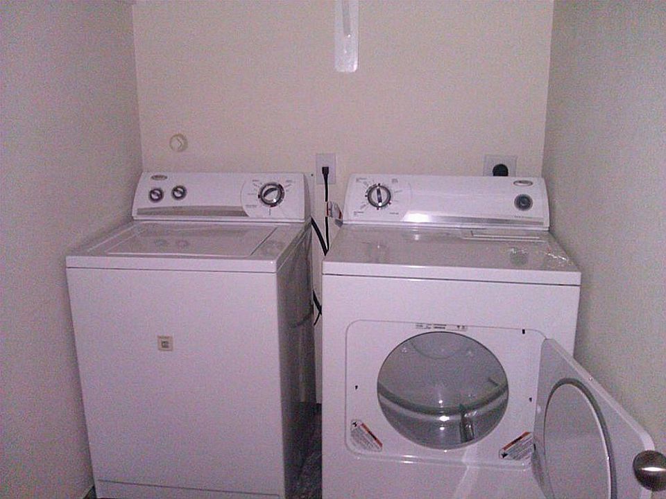 2nd image of 9622 Wyatt Oak Ln