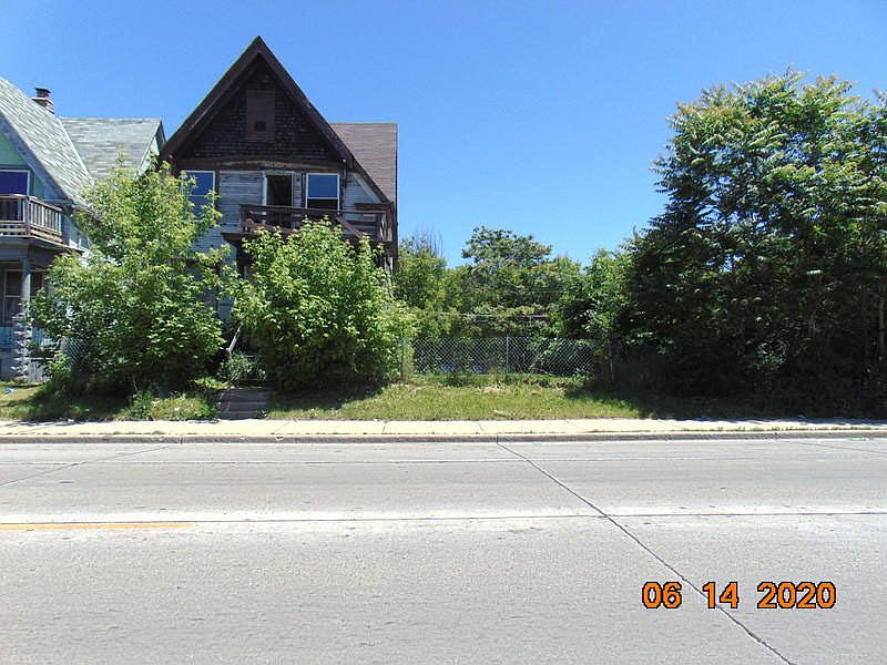 2nd image of 2610 N 35th St