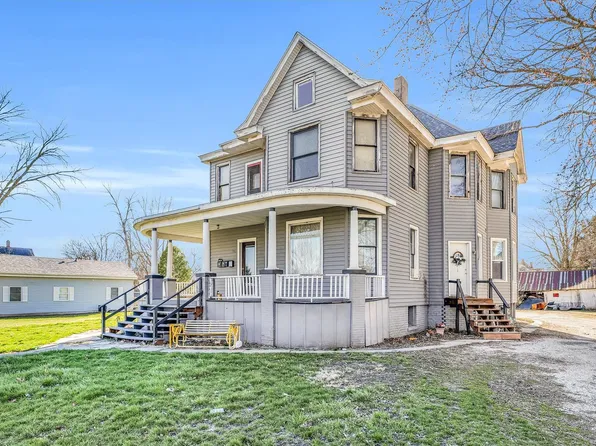 521 N Lott Blvd, Gibson City, IL 60936