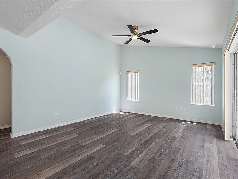 14 Colechester Ln — Photo 24