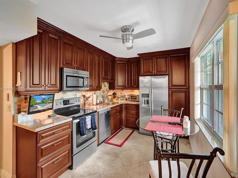 1st image of 802 Cypress Grove Ln APT 402