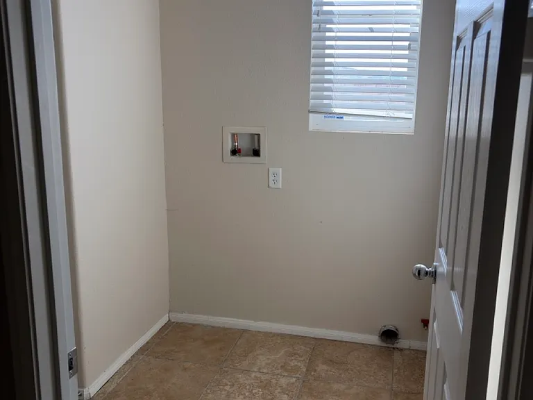 2841 Hornbeam Rd — Photo 16