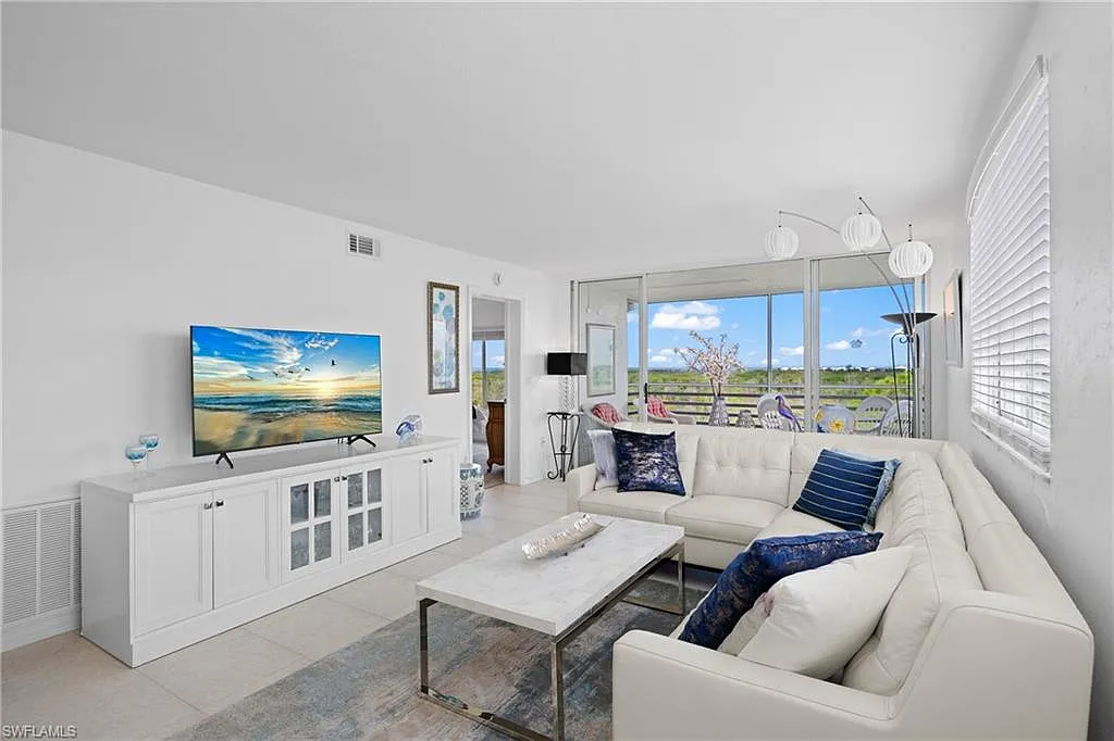 3 bed, 2.0 bath, 1475 sqft, $8,000 — Photo 4